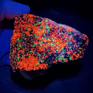 Highly FLUORESCENT___Rare Franklinite / Willemite Specimen from Franklin, N.J.