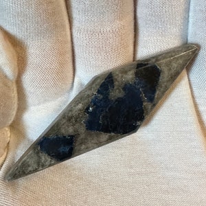SELTENE ( 119.5 ct. ) Polierter Lazulith Designer Cabochon aus Graves Mountain, Lincoln County, GA
