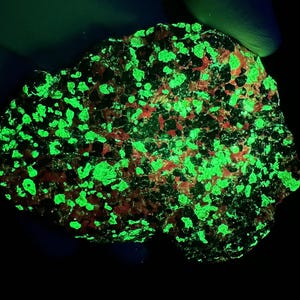 Highly FLUORESCENT___Rare Franklinite / Willemite Specimen from Franklin, N.J.