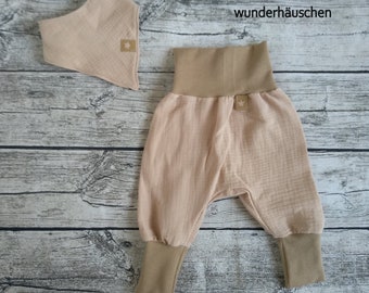 Bloomers, pantalons de croissance, pantalons en mousseline, pantalons bébé en mousseline, plusieurs tailles : 50/56, 62/68, 74/80, 86/92, 98/104, 110/116, 122 sable