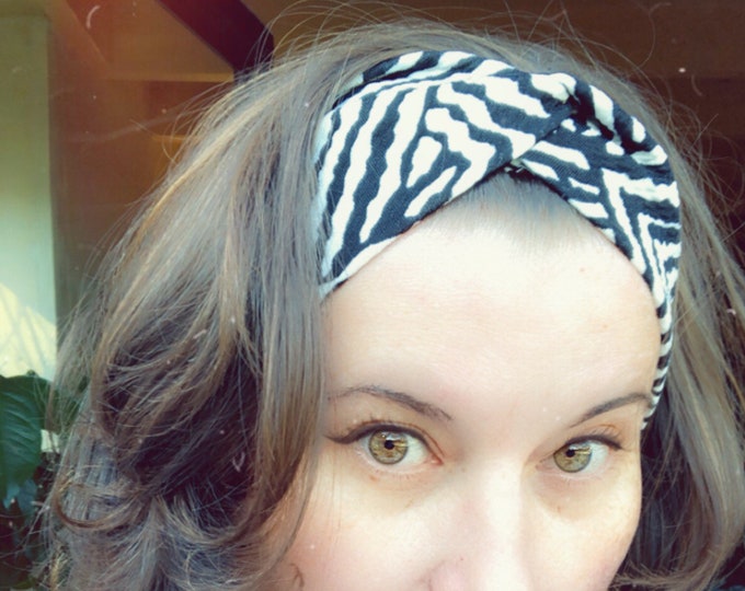 Black and White Geometric Knotted Headband, Turban Headband, Fabric Headband, Sports/Yoga headband, Mother’s Day Gift, Women’s Gift