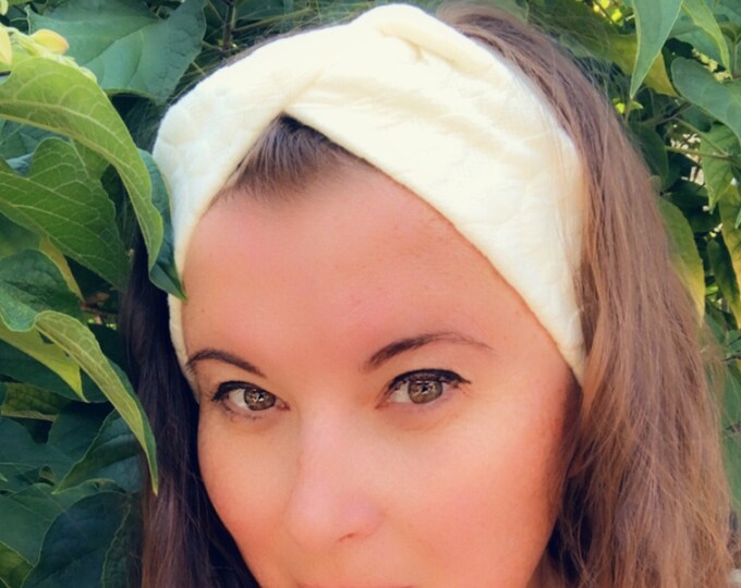 White cable knit print Knotted Headband, Turban Headband, Fabric Headband, Sports/Yoga headband, Mother’s Day Gift, Women’s Gift, Christmas