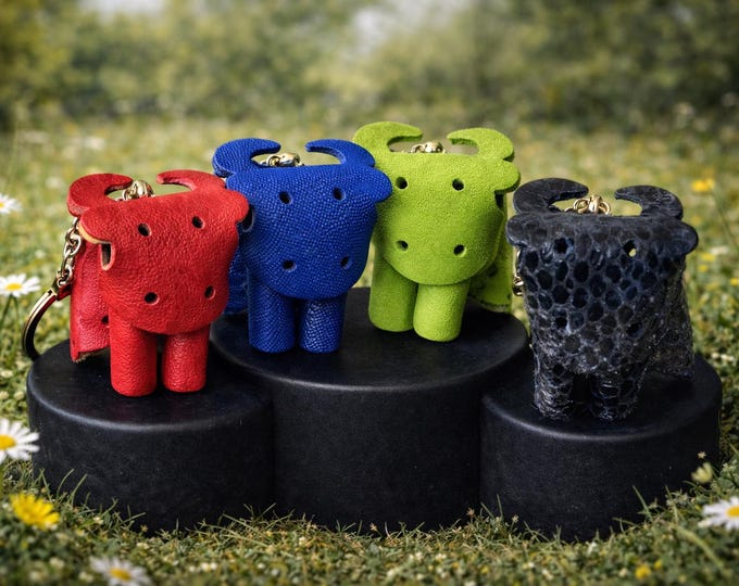 Leather Cow Keychain – Handmade Cow Bag Charm – Cute Leather Animal Keyring – Fun Gift for Cow Lovers