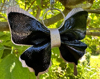 Schwarz Gold Leder Schmetterling Schlüsselanhänger, Schmetterling Taschenanhänger, Schmetterling Taschenanhänger, Leder Ornament, Weihnachten, Schlüsselanhänger, Muttertag
