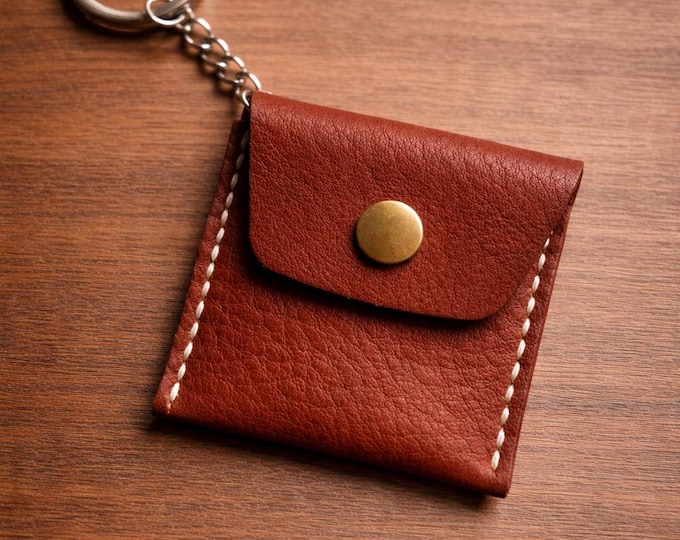 Leather Coin Pouch Keychain – Handmade Coin & Token Holder – Small Leather Change Purse – Snap Closure – Minimalist Leather Accessory