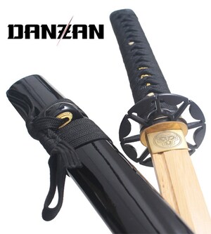 Katana En Bois D’entraînement – Lame Noire, Fourreau Dragon – Pour Pratique Arts Martiaux – 104 Cm