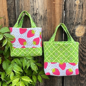 4&quot; or 5&quot; Mini tote, Gift tote, Gift card tote, Jewelry tote, Party favor bag, Gift giving bag, Cute bag,Fabric tote,Doll Accessory,Candy bag