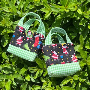 Tiny Christmas Tote Bag 2-Pack: 2&quot; Cotton Gift Bags, Doll Accessory