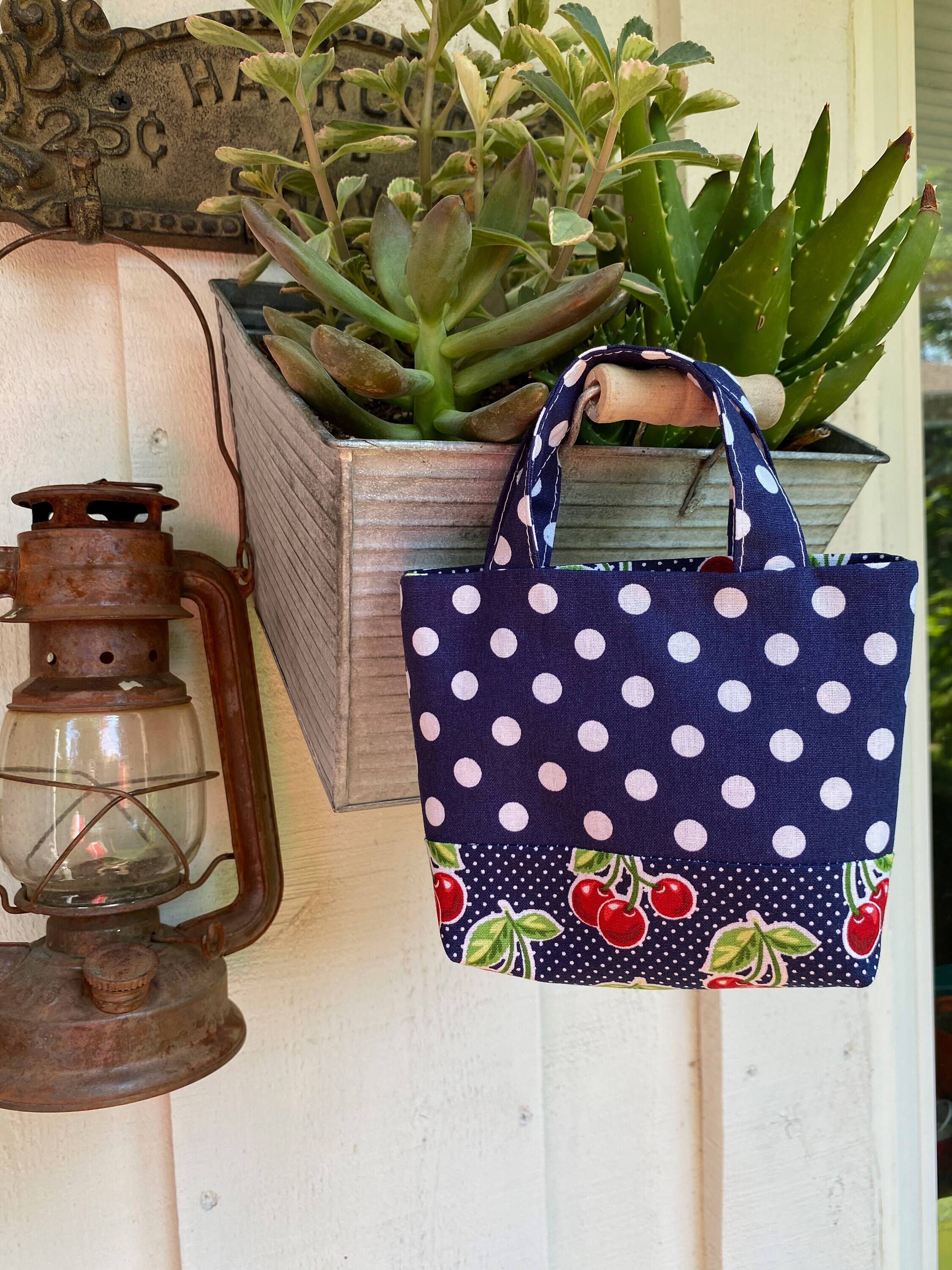 新品未使用未開封　Cherry-Pattern Scarf & Tote Set Cherry Print Silk Scarf – Lost Girls Vintage
