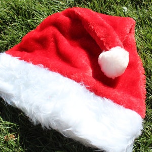 Weihnachtsmütze, Schlichte Weihnachtsmütze, Weihnachtsmütze, Fuzzy Santa Hat, Einheitsgröße für alle Weihnachtsmänner, Weihnachtsmütze