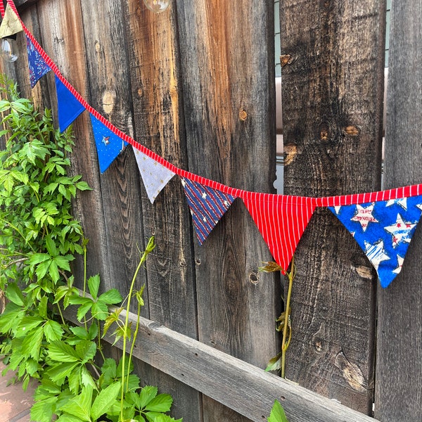 Red, White and Blue Bunting, 4th of July Banner, Independence Day Decoration, Fabric Bunting, Fabric Banner, Memorial Day Decoration,Garland