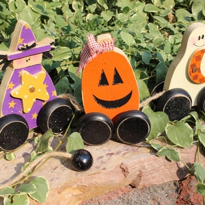 Halloween Pull Toy, Halloween Shelf Sitter, Halloween Decoration, Wooden Decoration, Halloween Decor image 1