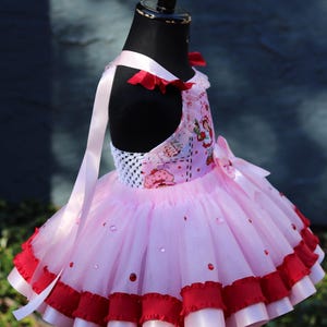 strawberry shortcake berry fashionable dress up Strawberry Shortcake Berry Fashionable Dress-Up
