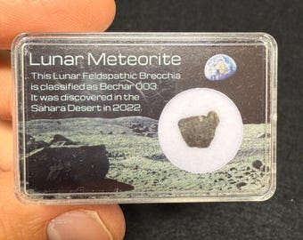 Gecertificeerde maanmeteorietschijf: Bechar 003, gecertificeerd met display