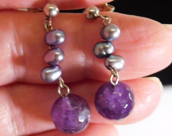 Dangle earrings faceted Amethyst and iridescent pearls sterling post