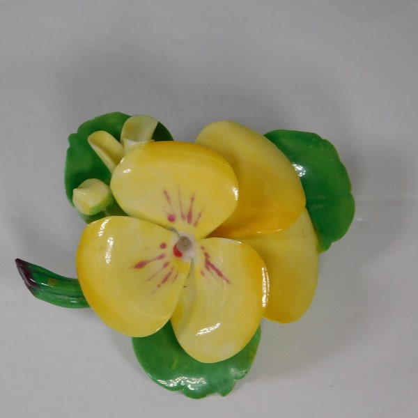 Ceramic yellow Pansy brooch Cara china Staffordshire made in England
