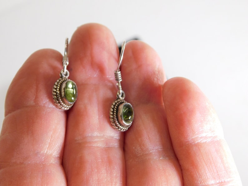 Pierced dangle earrings 925 green stone with shepherds hook