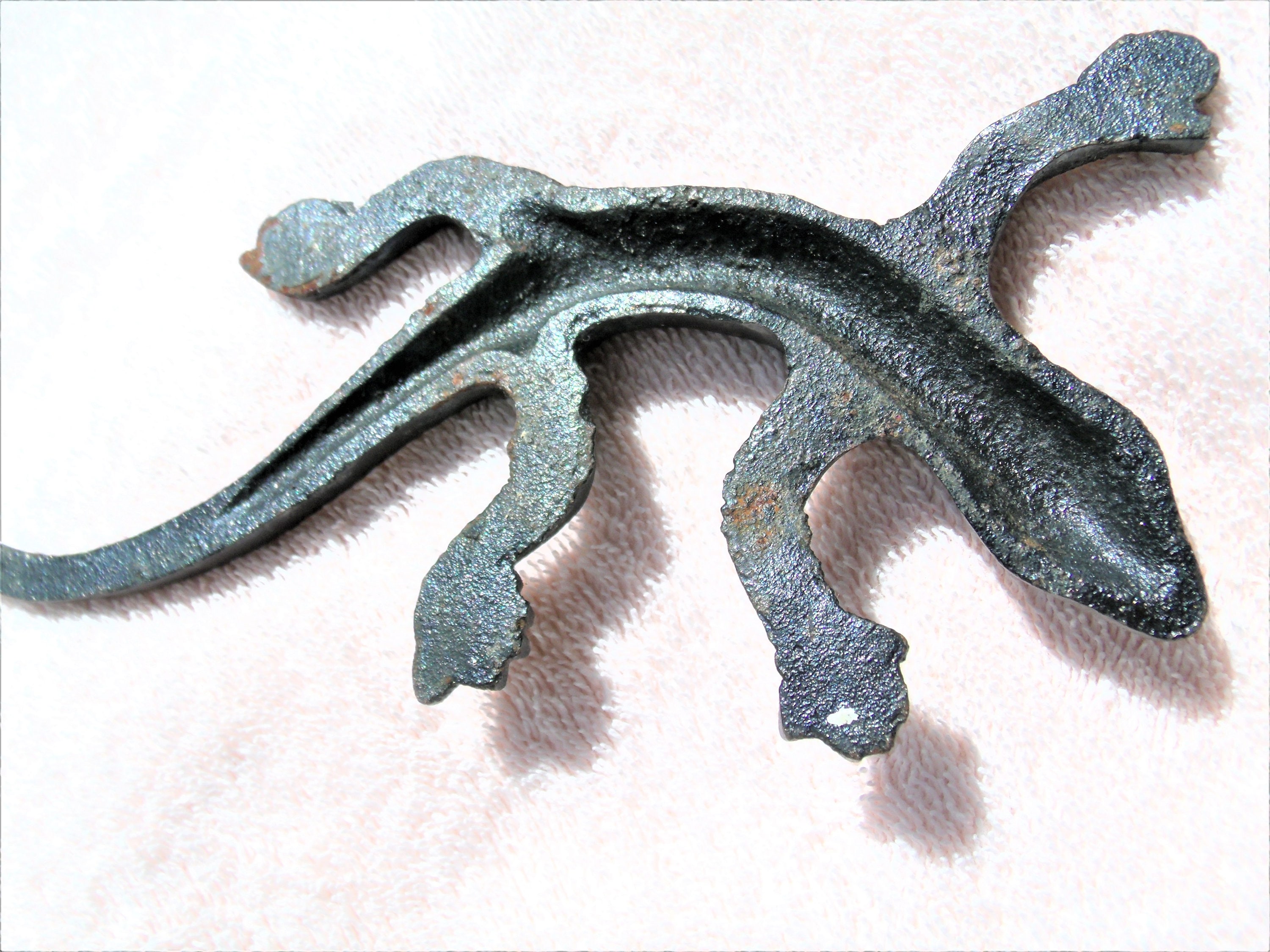 Cast Iron Black Alligator or Gecko Paper Weight - Etsy Cast Iron Black Alligator or Gecko Paper Weight - Etsy