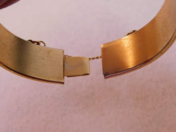 Napier bracelet gold tone safety chain push in bo… - image 5