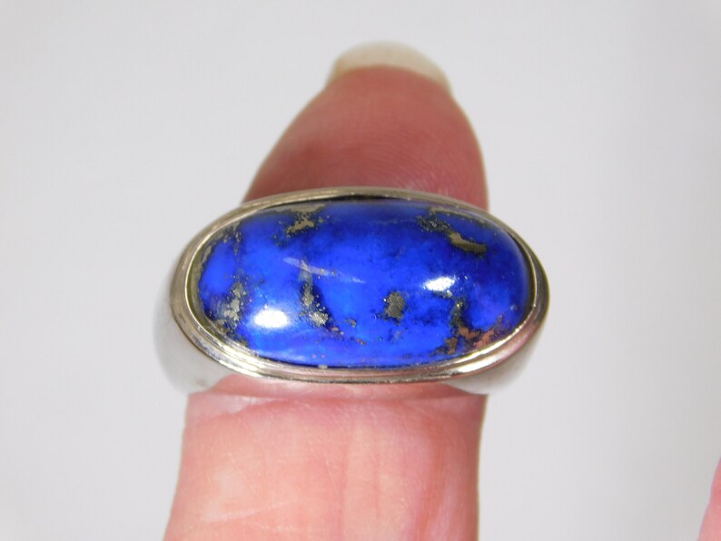 Sterling Lapis Lazuli dome ring size 8 Lapis has silver streaks closed back signed 925 GSI China