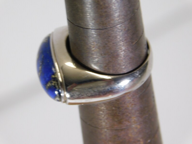 Sterling Lapis Lazuli dome ring size 8 Lapis has silver streaks closed back signed 925 GSI China