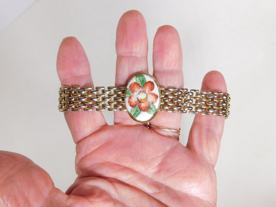 Vintage gold tone bracelet hand painted flower on… - image 5