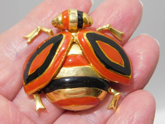 Bug brooch polished gold tone and red and black e… - image 4