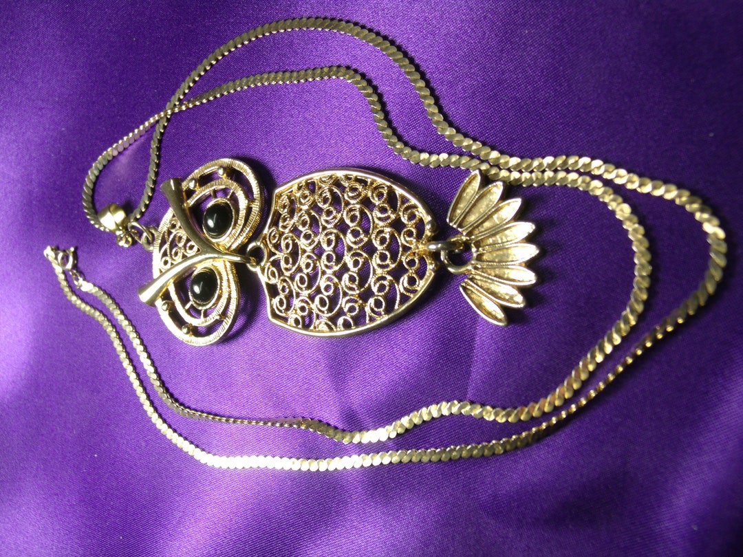 Articulated Owl Necklace Signed Coventry Gold Tone With Black Cabochons