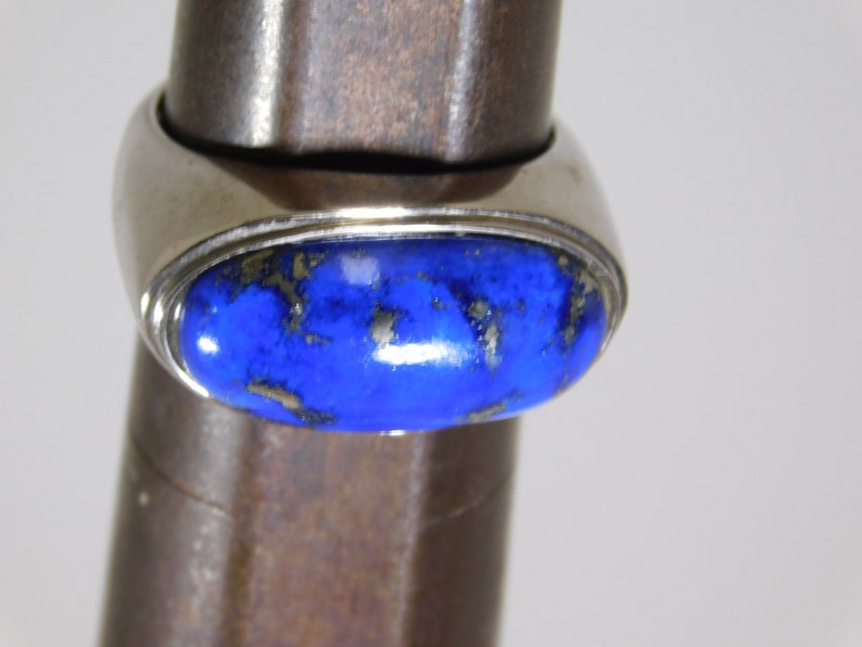 Sterling Lapis Lazuli dome ring size 8 Lapis has silver streaks closed back signed 925 GSI China