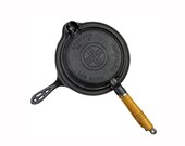 Cast iron waffle maker