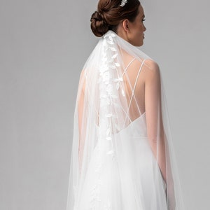 Wedding Veil with Floral Lace Aplicues, Long Bridal Veil with Floral, Exquisite Veil, Soft Bridal Wedding Veil, Tulle Cathedral Bridal Veil