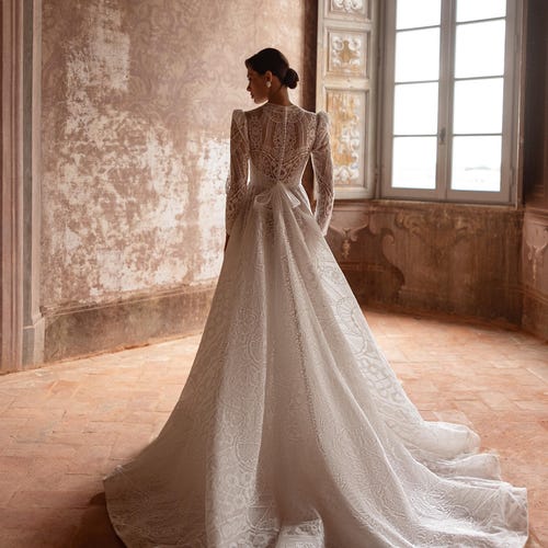 a line wedding dress with lace overlay Light Champagne Lace Appliques A Line Cap Sleeve Sexy Backless Bridal Gown White-Nude / 8