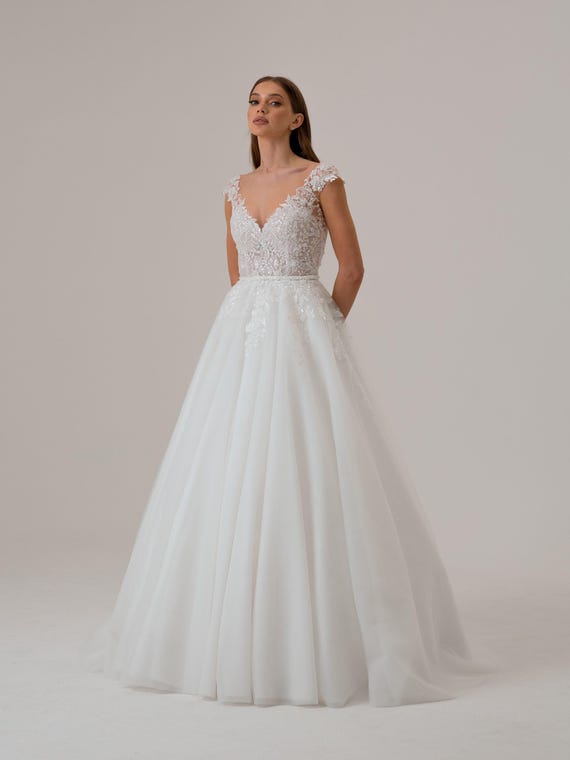 long wedding dress V Neck Long Sleeve Simple Ivory Wedding Dress