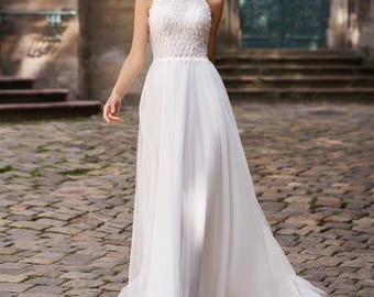 Boho Brautkleid, Strandhochzeitskleid mit offenem Rücken, Brautkleid mit doppelten dünnen Trägern, verziert mit ordentlich Fransen, Strandbrautkleid