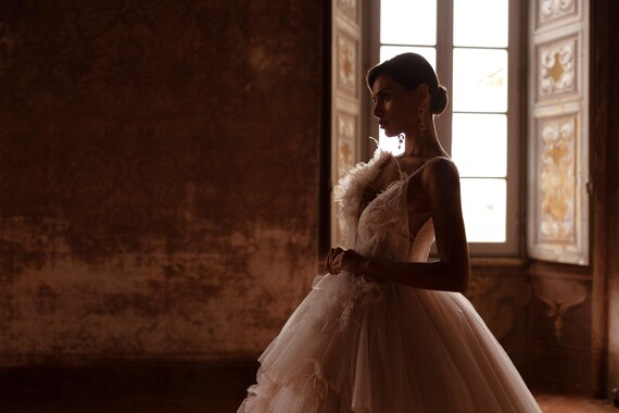Statement Layered Tulle Wedding Dress Decorate with 3D Floral Appliques & Feathers, Glitter Tulle Long Train, Romantic Bridal Gown