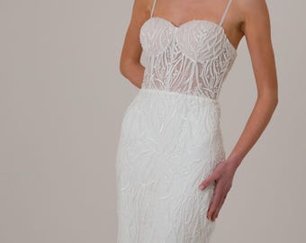 Vestido de noiva sereia com bojo, vestido de noiva longo brilhante com cauda, vestido de noiva com costas abertas, vestido de noiva ajustado, vestido de noiva simples