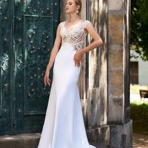Stunning Fitted Wedding Dress with Lace Top, Lace Appliques Bridal Gown, Gorgeous Ivory Color Wedding Dress, Boho Maxi Wedding Dress