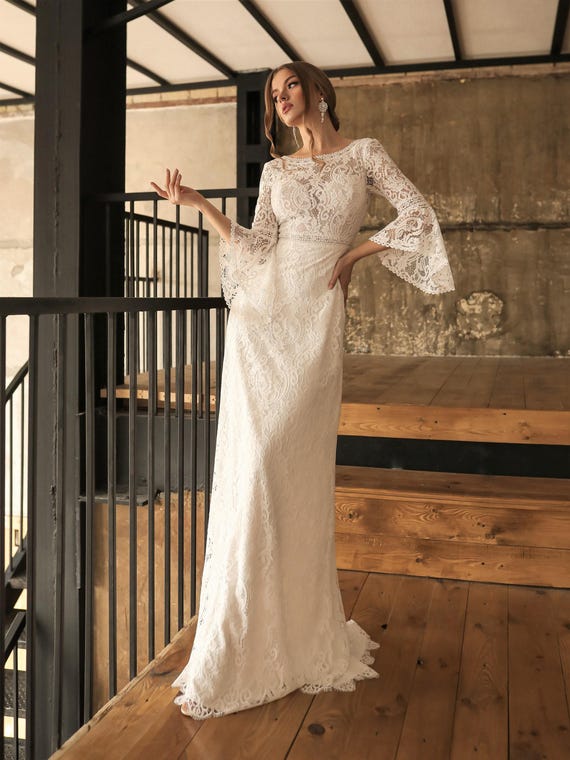 Statement Long Lace Wedding Dress with Ling Sleeves, Fitted Bridal Dress with Train, Boho Rustic Wedding Dress, Vintage Style Bridal Dress