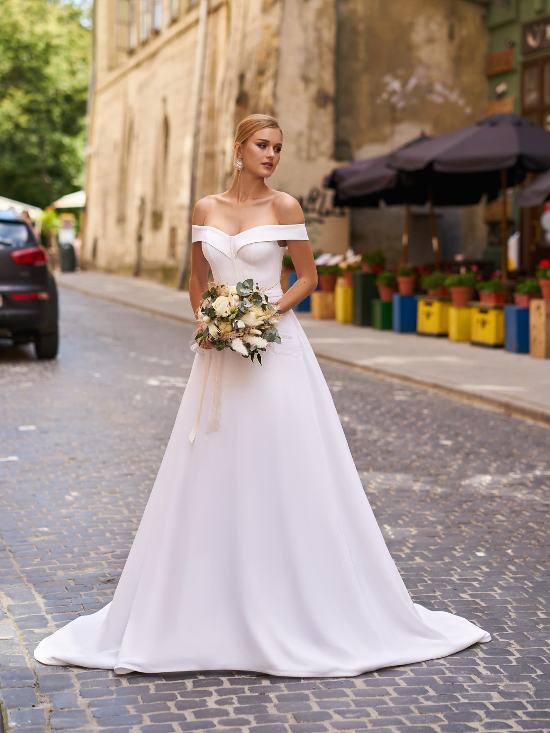 Open Shoulders Minimalist Wedding Dress Simple Fitted Wedding Dress of Satin Open Corset Loose Wide Straps Bridal Dress With Train Etsy UK