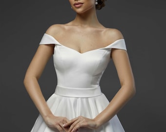 Elegantes Satin Brautkleid mit Schleife im Minimalistischen Stil, königliches Brautkleid mit Schleppe, schlichtes Brautkleid, Brautkleid mit Trägern