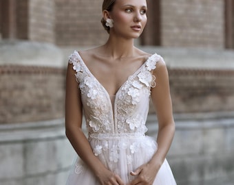 Romantic A-Line Wedding Dress with Floral Lace Applique, Tulle Bridal Gown with Deep V Neck, Vow Renewal Dress for Bride