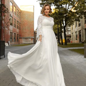 Plus Size Boho Wedding Dress, Long Sleeve Bridal Dress Low Back Floor Length, Lace Appliques Boat Bridal Gown, Rustic Lace Wedding Dress