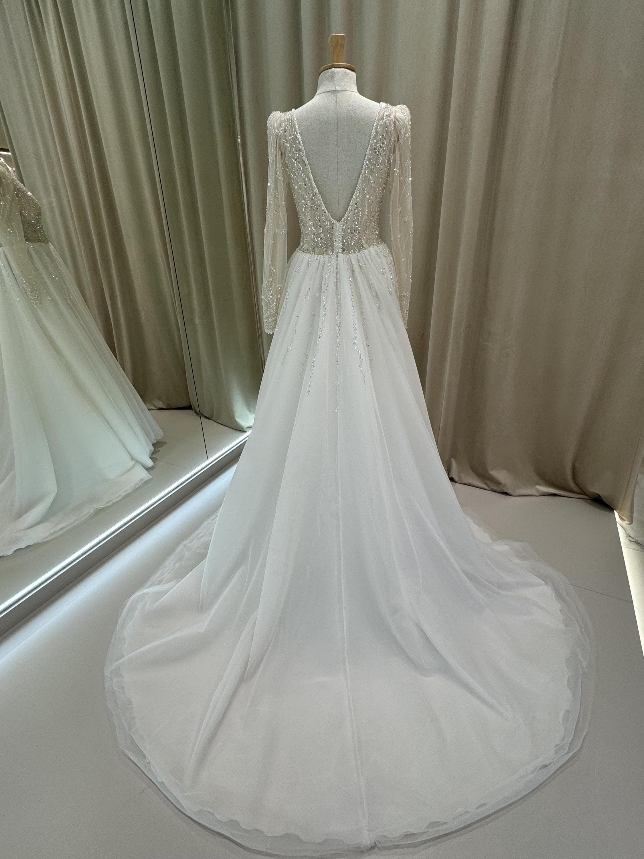 Sparkly Open Back Wedding Dress with Long Sleeves, Handmade Beaded Embroidered Dress, Beaded Corset Gown, Fairytale Princess Dress Sparkly Open Back Wedding Dress with Long Sleeves, Handmade Beaded Embroidered Dress, Beaded Corset Gown, Fairytale Princess Dress