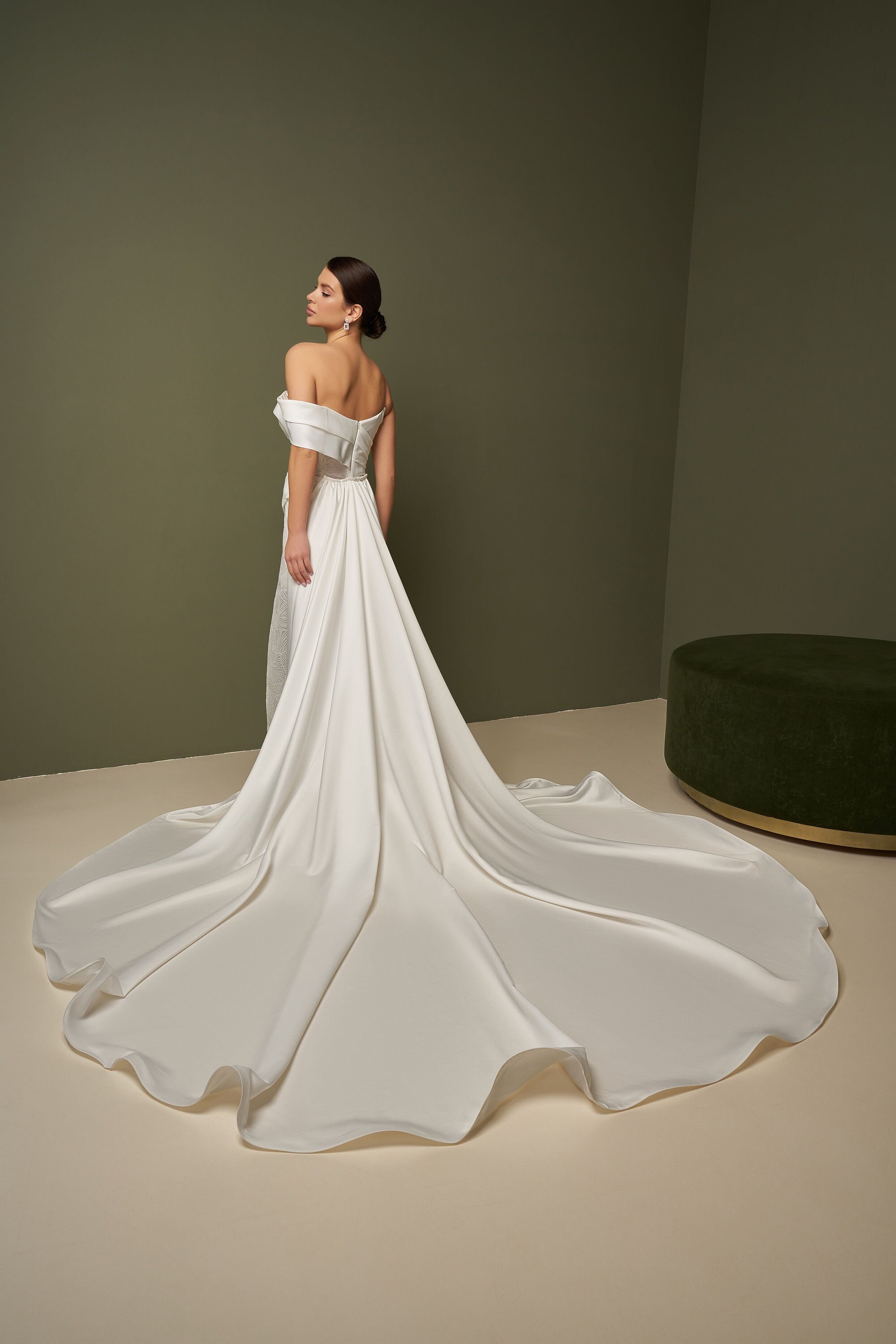 Mermaid Off Shoulder Sweetheart Boning Maxi Long Sequin Wedding Gowns With Overskirt