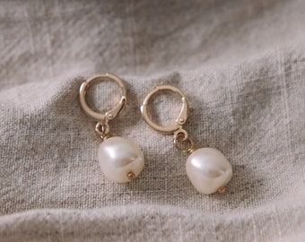Gold Pearl Dangle Earrings, Baroque Pearl Huggie, Delicate Gold Hoop Earrings, Minimal Pearl Drop Earrings, Bridal Earrings, Mothers Day