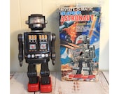 Vintage Horikawa Tin Robot Rotate-O-Matic Super Astronaut with Box