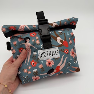 Dirtbag 'Let's go swimming' Swim bag. Water resistant bag with efficient closing system.
