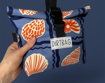 Dirtbag Swim bag. Water resistant bag with efficient closing system.