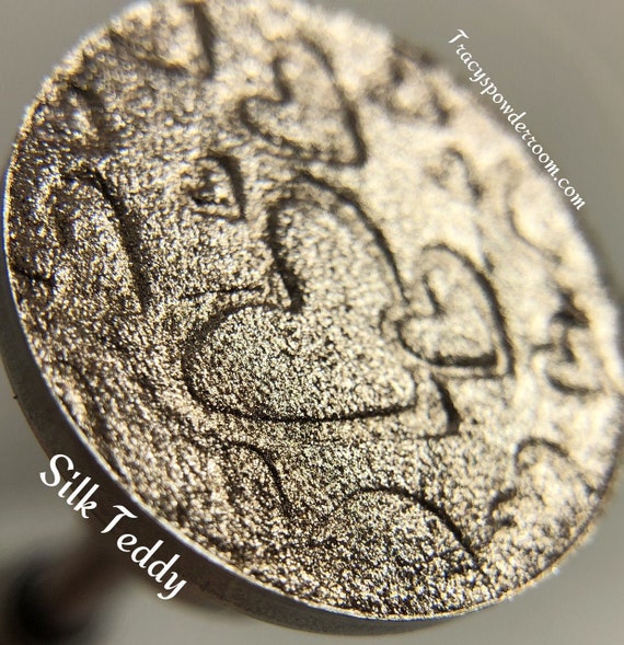 Silk Teddy Pressed Pigment/Eyeshadow