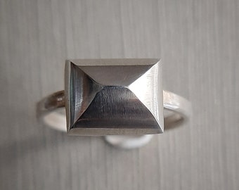 Pyramid Ring - Art Deco Ring - Sterling Silver Ring- Bridesmaid Gift - Alternative Engagement  Ring - Gift for Her - Statement Ring -